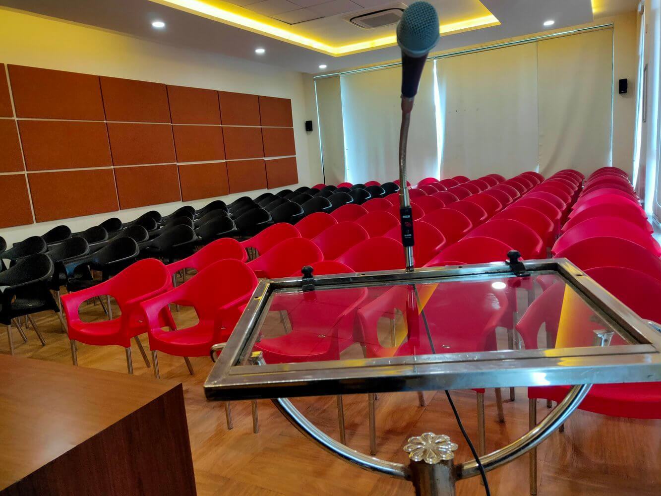 conference_hall_pic1